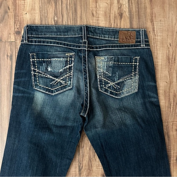NWOT BKE Sabrina Distressed Dark Indigo Boot Cut Jeans • 30 x 37 1/2 - Picture 5 of 10
